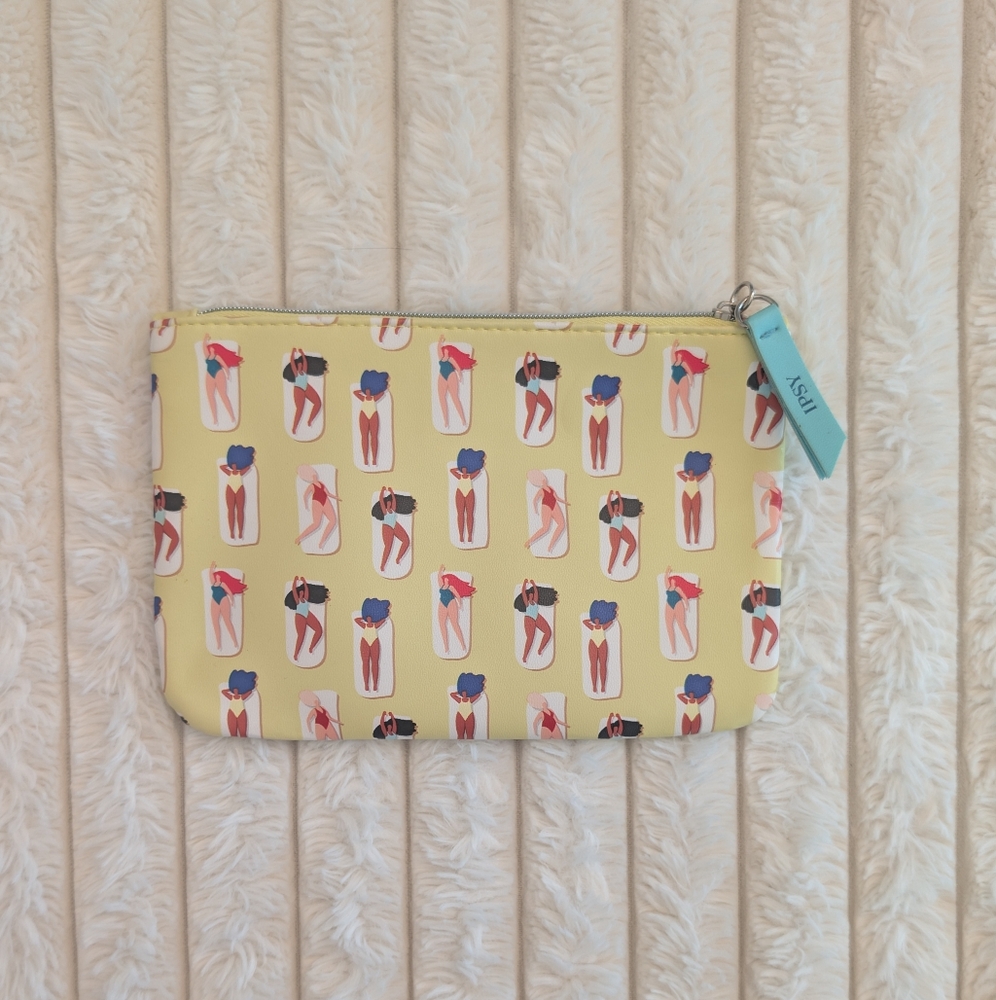 ✳️ FREE w/ Bundle - Yellow Graphic Pouch